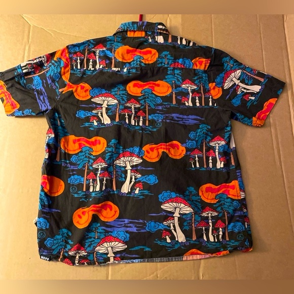 Mushroom collar short sleeve - Picture 3 of 3